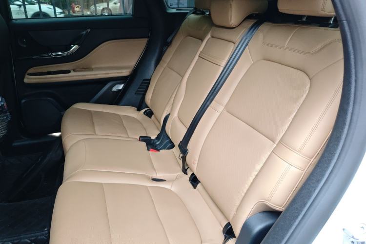 Used Lincoln Corsair 2022 2.0T Four-Wheel Drive Prestige Edition Left Rear Seat