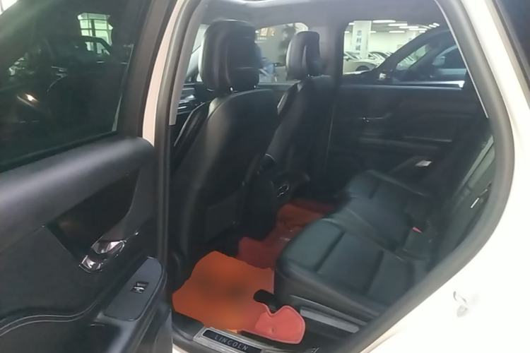 Used Lincoln Corsair 2022 2.0T Two-Wheel Drive Luxury Edition Left Rear Seat