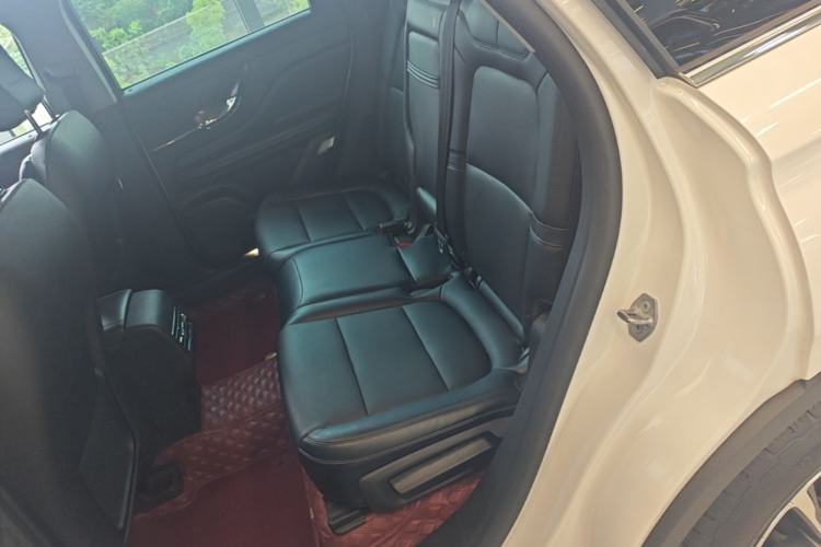 Used Lincoln Corsair 2022 2.0T Two-Wheel Drive Deluxe Edition Left Rear Seat
