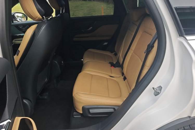 Used Lincoln Corsair 2022 2.0T Two-Wheel Drive Luxury Edition Left Rear Seat