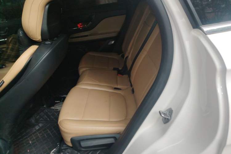 Used Lincoln Corsair 2022 2.0T Two-Wheel Drive Luxury Edition Left Rear Seat