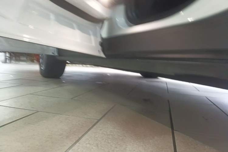 Used Lincoln Corsair 2022 2.0T Two-Wheel Drive Deluxe Edition Left Side Sill