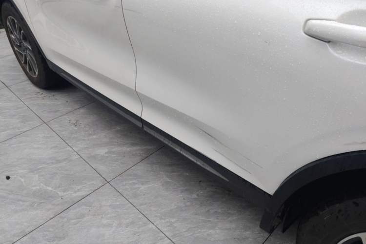 Used Lincoln Corsair 2022 2.0T Two-Wheel Drive Deluxe Edition Left Side Sill