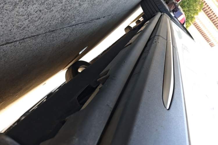 Used Lincoln Corsair 2022 2.0T Two-Wheel Drive Luxury Edition Left Side Sill