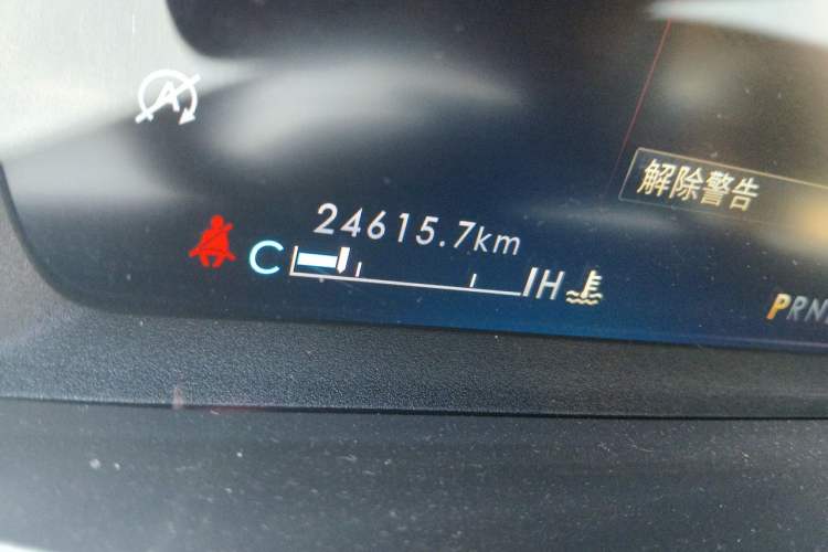 Used Lincoln Corsair 2022 2.0T Two-Wheel Drive Luxury Edition Odometer Close Up