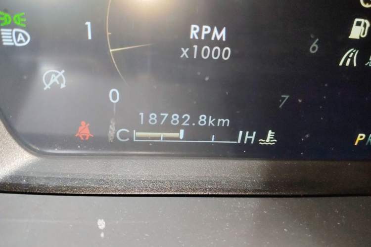 Used Lincoln Corsair 2022 Revised Version 2.0T Two-Wheel Drive Luxury Edition Odometer Close Up