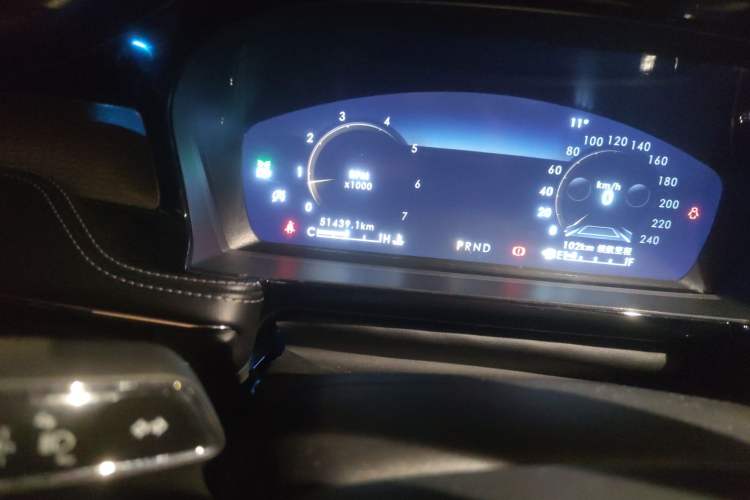 Used Lincoln Corsair 2022 2.0T Two-Wheel Drive Luxury Edition Odometer Close Up