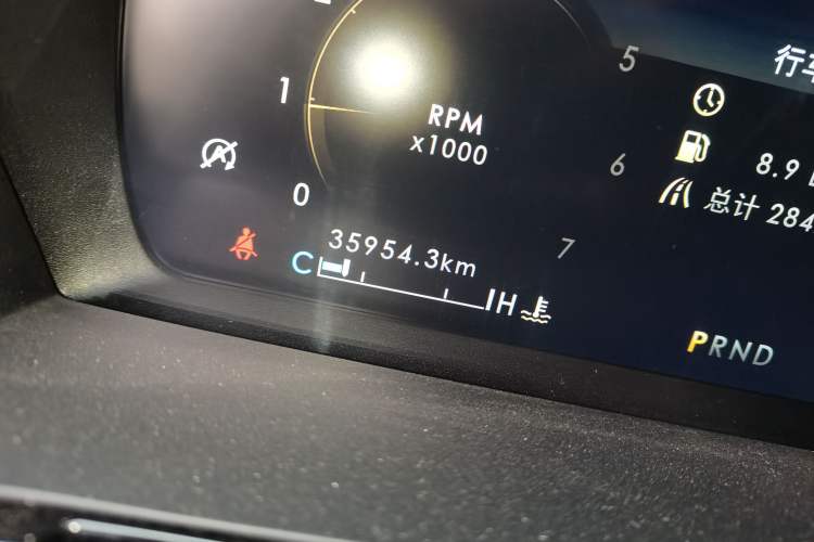 Used Lincoln Corsair 2022 2.0T Two-Wheel Drive Luxury Edition Odometer Close Up