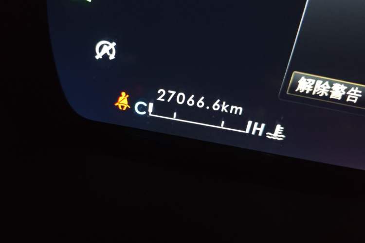 Used Lincoln Corsair 2022 Revised Version 2.0T Two-Wheel Drive Premium Edition Odometer Close Up