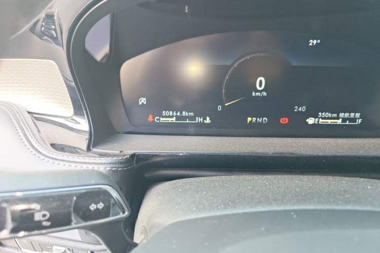 Used Lincoln Corsair 2022 2.0T Two-Wheel Drive Deluxe Edition Odometer Close Up