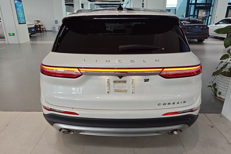 Used Lincoln Corsair 2022 2.0T Two-Wheel Drive Deluxe Edition Rear