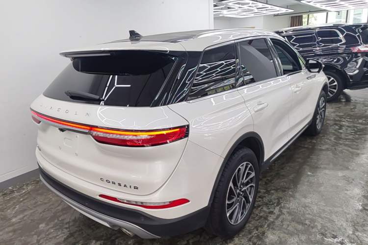 Used Lincoln Corsair 2022 Revised Version 2.0T Two-Wheel Drive Premium Edition Rear Right 45 Deg
