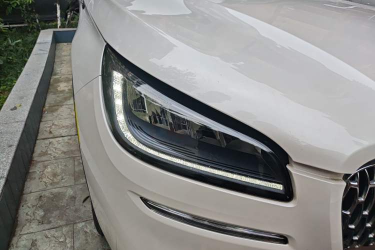 Used Lincoln Corsair 2022 2.0T Two-Wheel Drive Luxury Edition Right Front Headlight