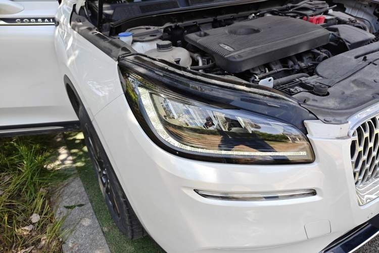 Used Lincoln Corsair 2022 2.0T Two-Wheel Drive Deluxe Edition Right Front Headlight
