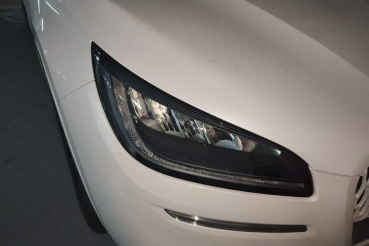 Used Lincoln Corsair 2022 2.0T Two-Wheel-Drive MONO Limited Edition Right Front Headlight