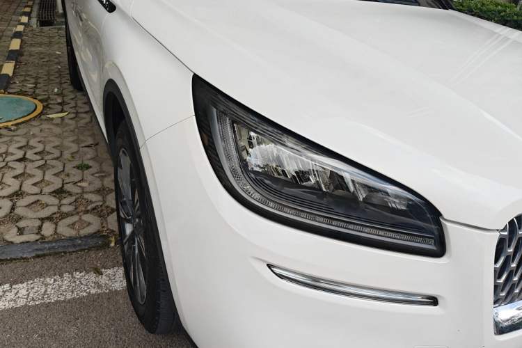 Used Lincoln Corsair 2022 2.0T Two-Wheel Drive Luxury Edition Right Front Headlight
