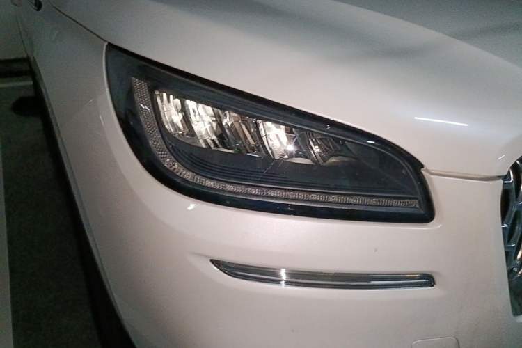 Used Lincoln Corsair 2022 2.0T Two-Wheel Drive Deluxe Edition Right Front Headlight