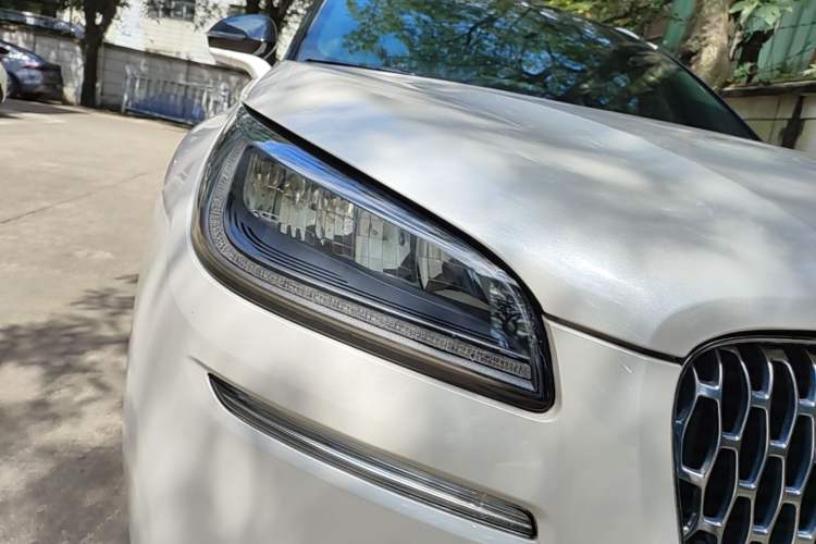 Used Lincoln Corsair 2022 2.0T Two-Wheel Drive Luxury Edition Right Front Headlight