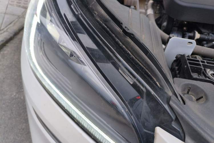 Used Lincoln Corsair 2022 Revised Version 2.0T Two-Wheel Drive Premium Edition Right Front Headlight