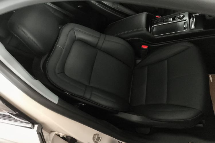 Used Lincoln Corsair 2022 2.0T Two-Wheel Drive Deluxe Edition Right Front Seat