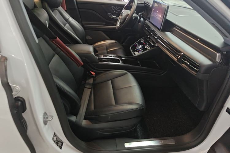 Used Lincoln Corsair 2022 2.0T Two-Wheel Drive Deluxe Edition Right Front Seat