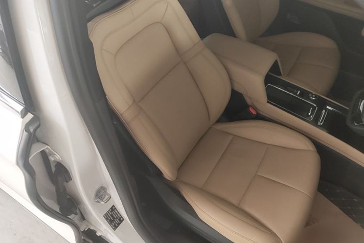 Used Lincoln Corsair 2022 2.0T Two-Wheel Drive Luxury Edition Right Front Seat