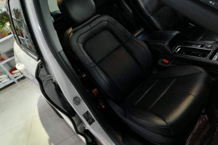 Used Lincoln Corsair 2022 Revised Version 2.0T Two-Wheel Drive Luxury Edition Right Front Seat
