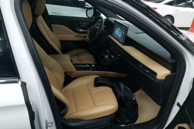 Used Lincoln Corsair 2022 2.0T Two-Wheel Drive Luxury Edition Right Front Seat