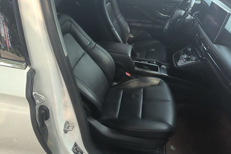 Used Lincoln Corsair 2022 2.0T Two-Wheel Drive Luxury Edition Right Front Seat