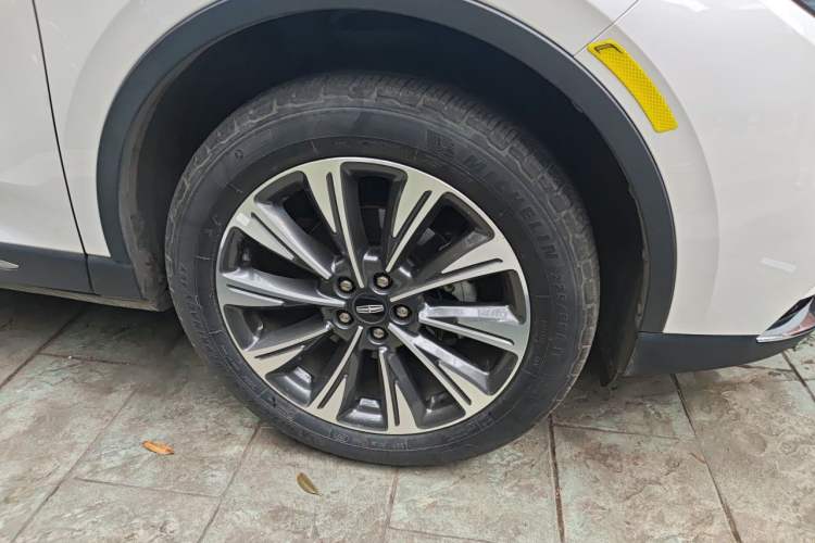 Used Lincoln Corsair 2022 2.0T Two-Wheel Drive Luxury Edition Right Front Wheel Hub