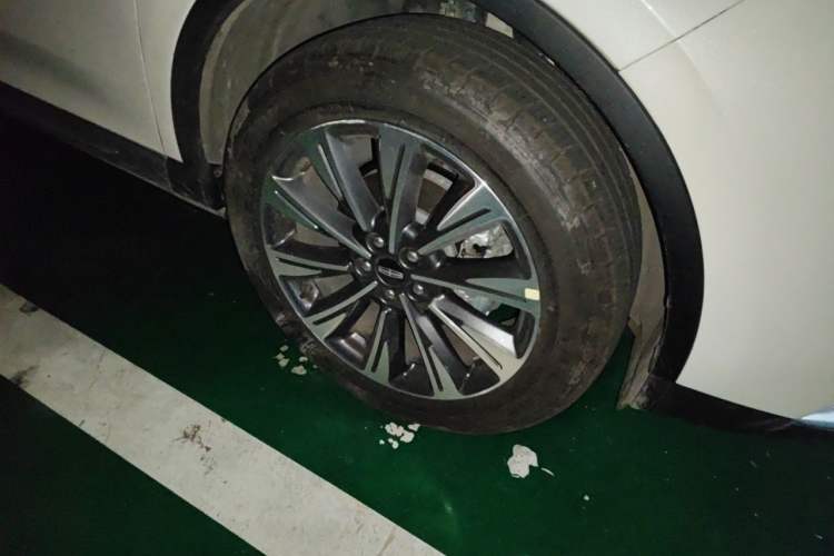 Used Lincoln Corsair 2022 2.0T Two-Wheel Drive Luxury Edition Right Front Wheel Hub