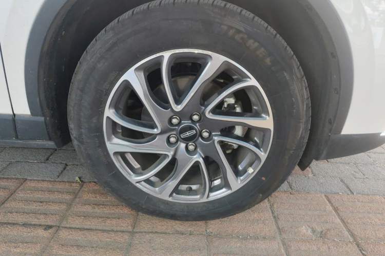 Used Lincoln Corsair 2022 2.0T Two-Wheel Drive Deluxe Edition Right Front Wheel Hub