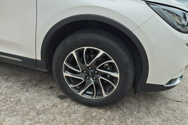 Used Lincoln Corsair 2022 2.0T Two-Wheel Drive Deluxe Edition Right Front Wheel Hub