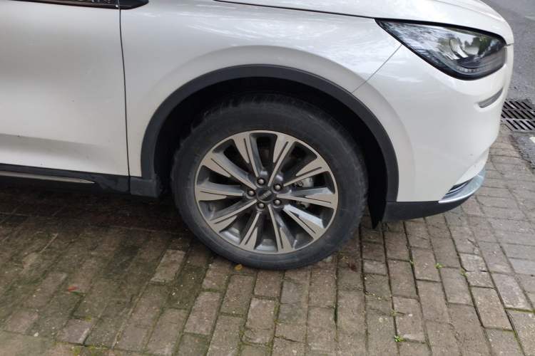 Used Lincoln Corsair 2022 2.0T Two-Wheel Drive Luxury Edition Right Front Wheel Hub