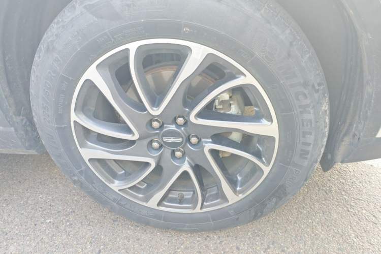 Used Lincoln Corsair 2022 2.0T Two-Wheel Drive Deluxe Edition Right Front Wheel Hub