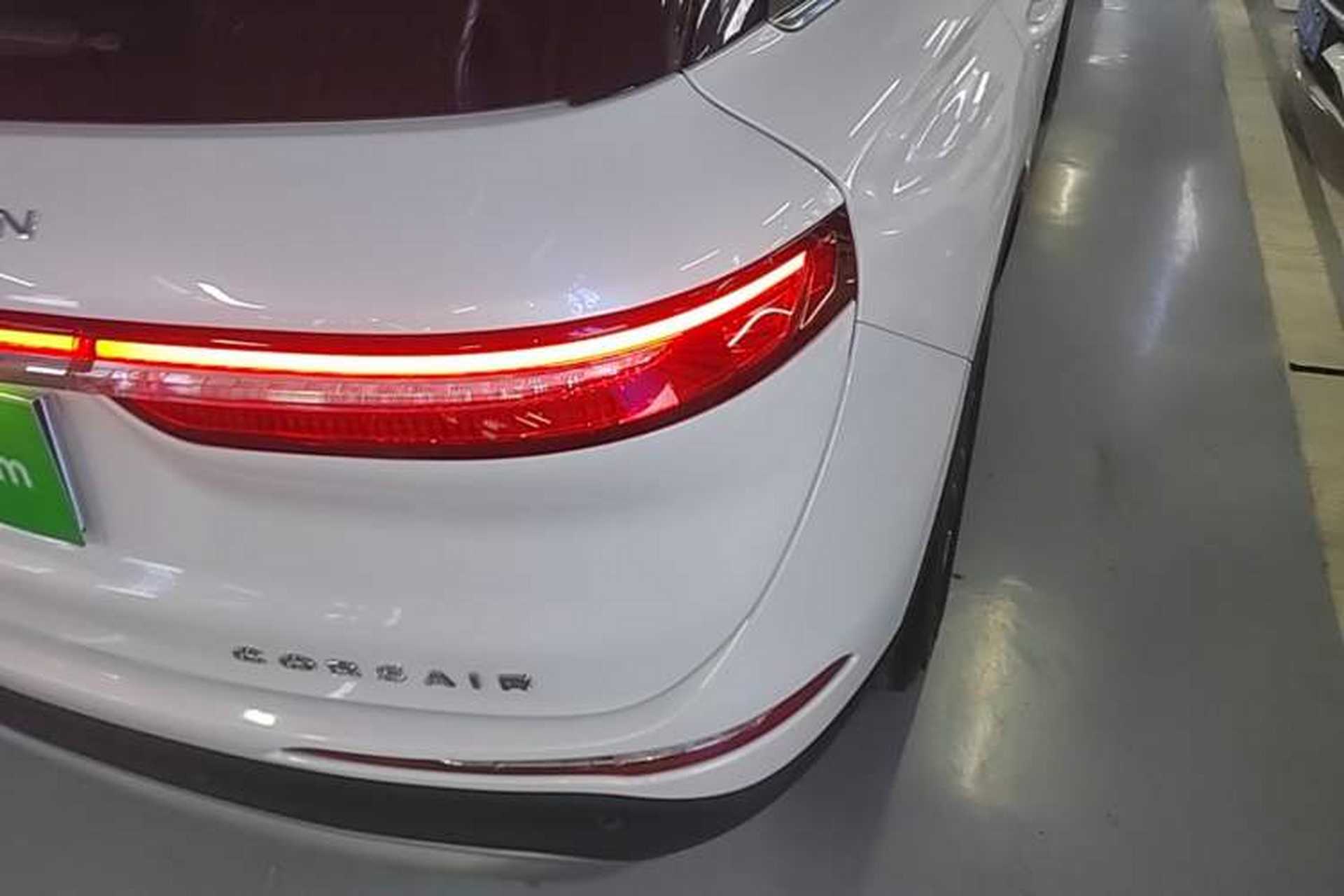 Used Lincoln Corsair 2022 Revised Version 2.0T Two-Wheel Drive Premium Edition Right Rear Taillight