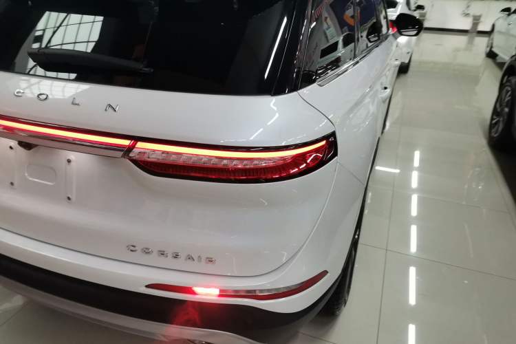 Used Lincoln Corsair 2022 2.0T Two-Wheel Drive Luxury Edition Right Rear Taillight