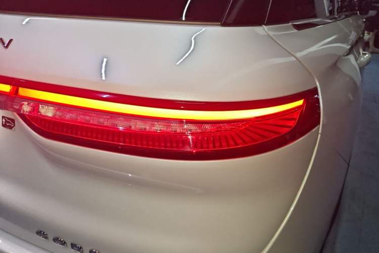 Used Lincoln Corsair 2022 2.0T Two-Wheel Drive Deluxe Edition Right Rear Taillight