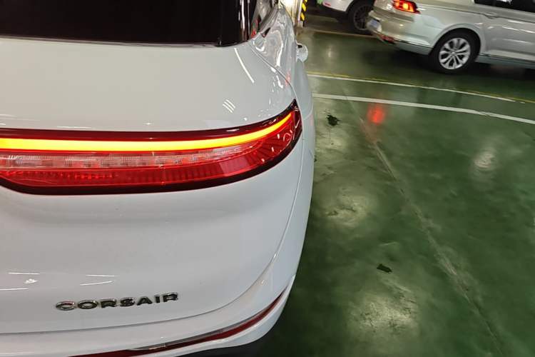 Used Lincoln Corsair 2022 2.0T Two-Wheel Drive Luxury Edition Right Rear Taillight