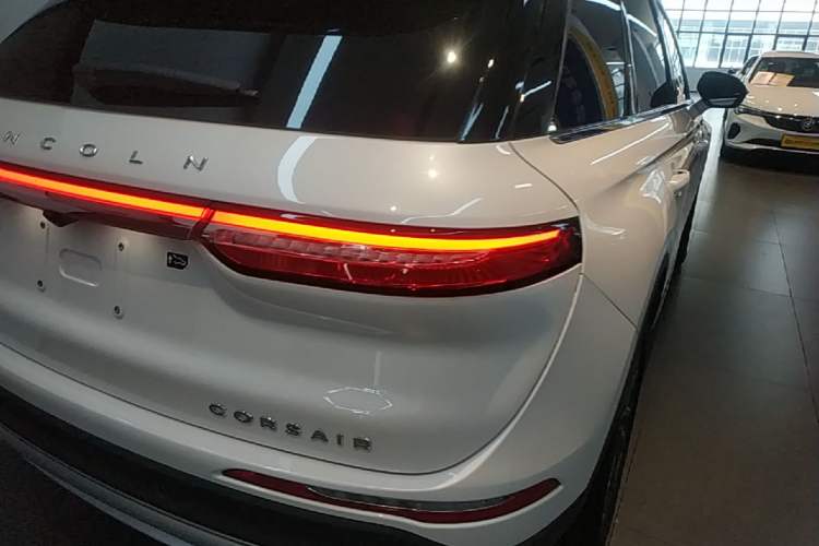Used Lincoln Corsair 2022 2.0T Two-Wheel Drive Deluxe Edition Right Rear Taillight
