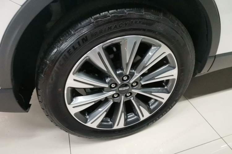 Used Lincoln Corsair 2022 2.0T Two-Wheel Drive Luxury Edition Right Rear Wheel Hub