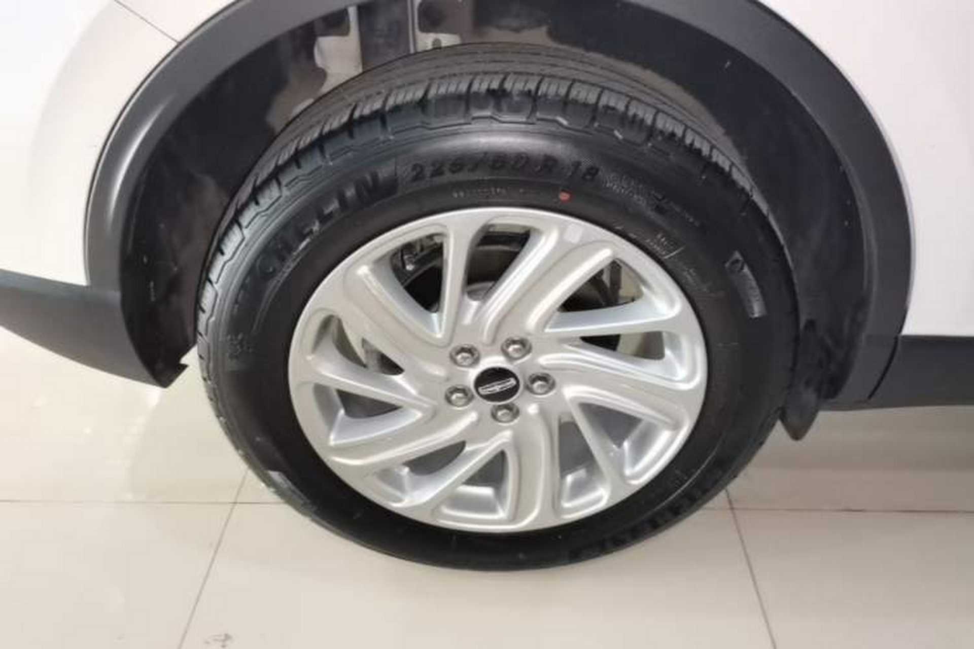 Used Lincoln Corsair 2022 2.0T Two-Wheel Drive Zunyue Edition Right Rear Wheel Hub