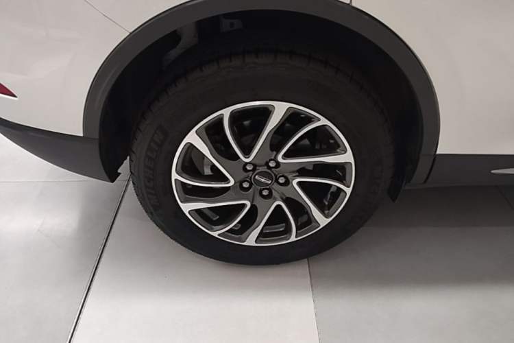 Used Lincoln Corsair 2022 2.0T Two-Wheel Drive Deluxe Edition Right Rear Wheel Hub