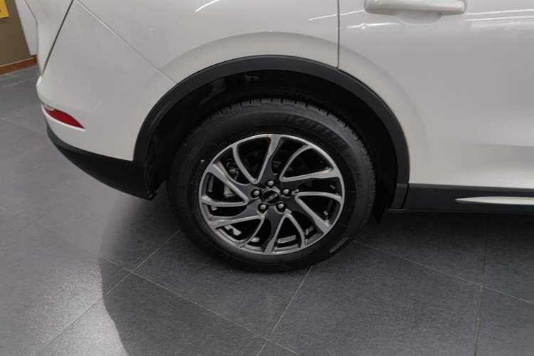 Used Lincoln Corsair 2022 2.0T Two-Wheel Drive Deluxe Edition Right Rear Wheel Hub