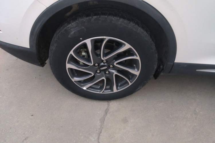 Used Lincoln Corsair 2022 2.0T Two-Wheel Drive Deluxe Edition Right Rear Wheel Hub