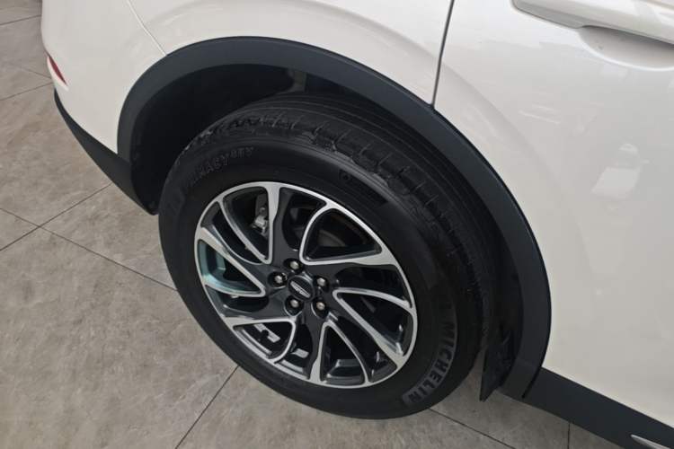 Used Lincoln Corsair 2022 2.0T Two-Wheel Drive Deluxe Edition Right Rear Wheel Hub