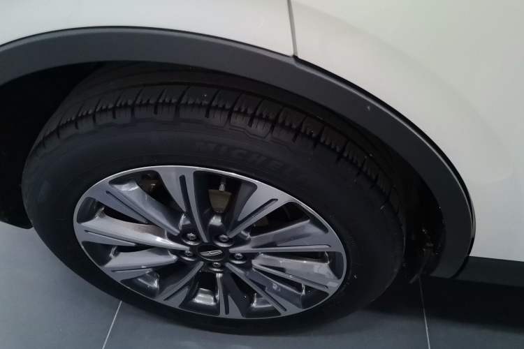 Used Lincoln Corsair 2022 2.0T Two-Wheel Drive Luxury Edition Right Rear Wheel Hub