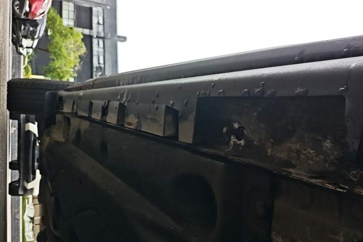 Used Lincoln Corsair 2022 2.0T Four-Wheel Drive Luxury Edition Right Side Sill