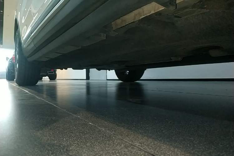 Used Lincoln Corsair 2022 2.0T Two-Wheel Drive Deluxe Edition Right Side Sill