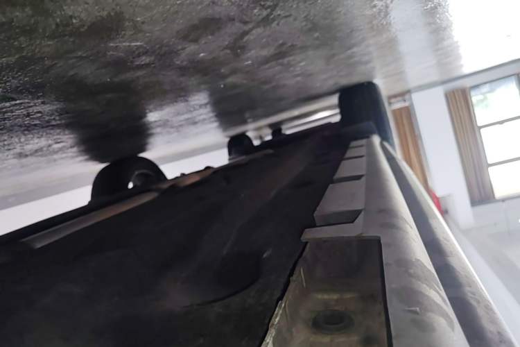 Used Lincoln Corsair 2022 Revised Version 2.0T Two-Wheel Drive Premium Edition Right Side Sill